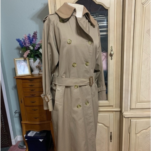 VINTAGE Burberrys trenchcoat - Picture 8 of 14